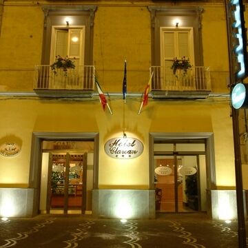 ホテル クラーレン ナポリ エクステリア 写真